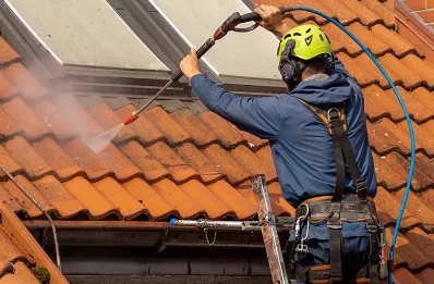 Démoussage et hydrofuge de toiture à Navacelles